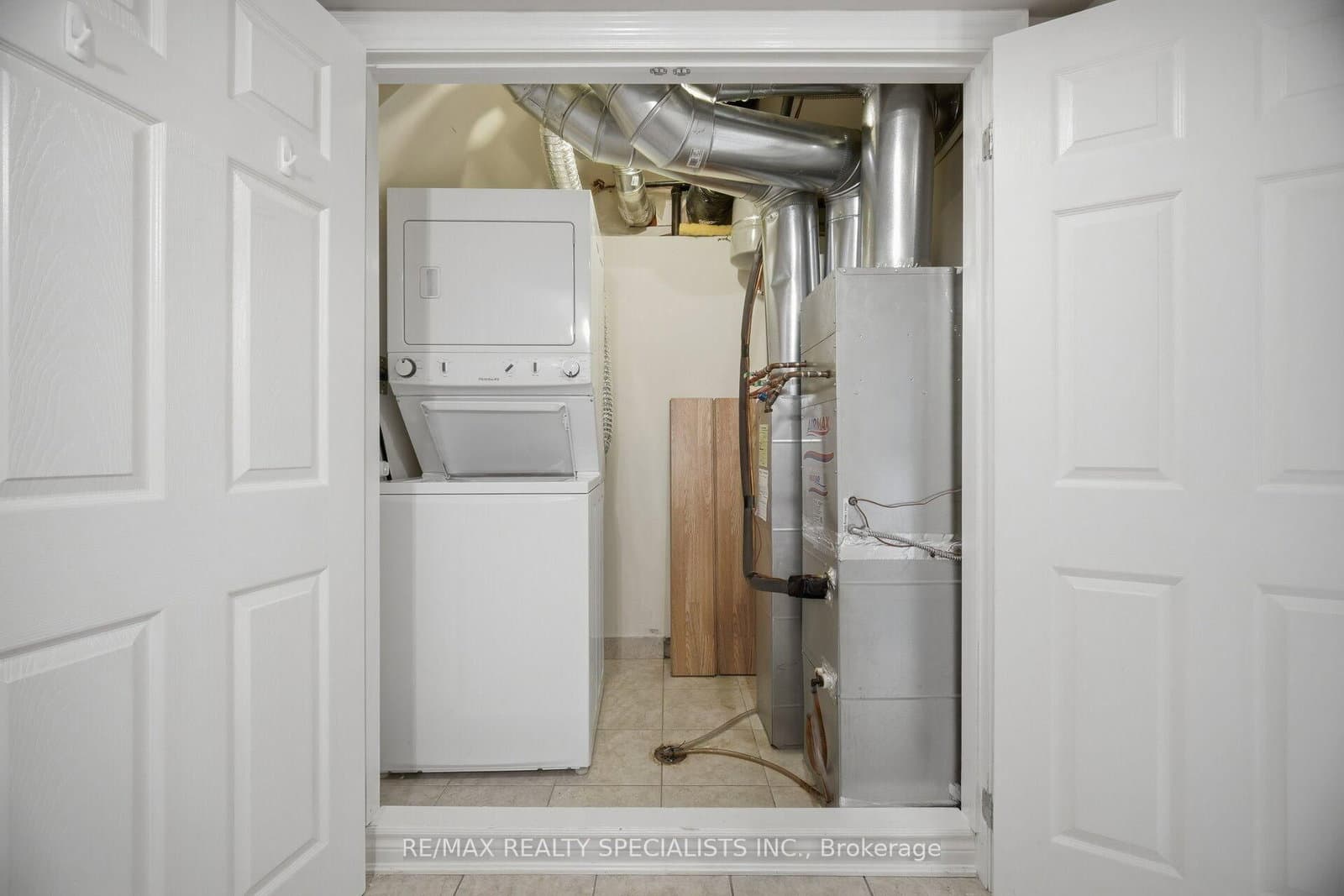 2441 Greenwich Drive, Unit 66 thumbnail 31