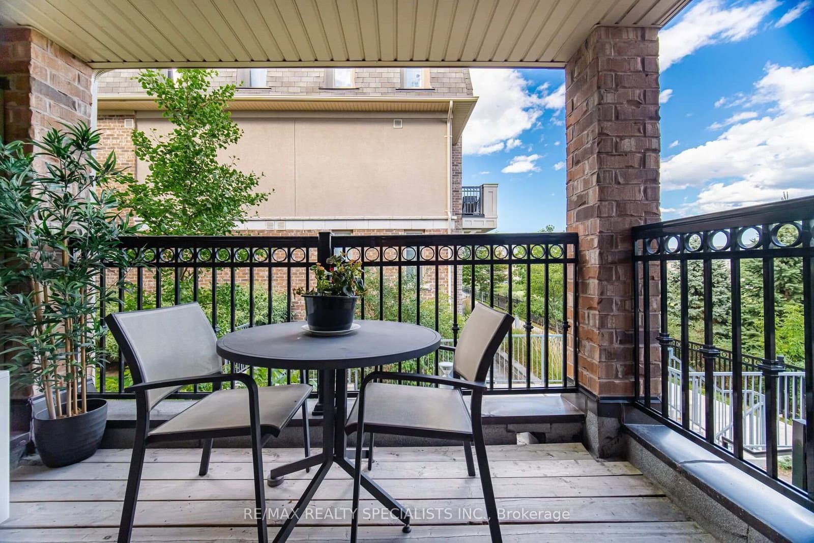 2441 Greenwich Drive, Unit 66 thumbnail 32