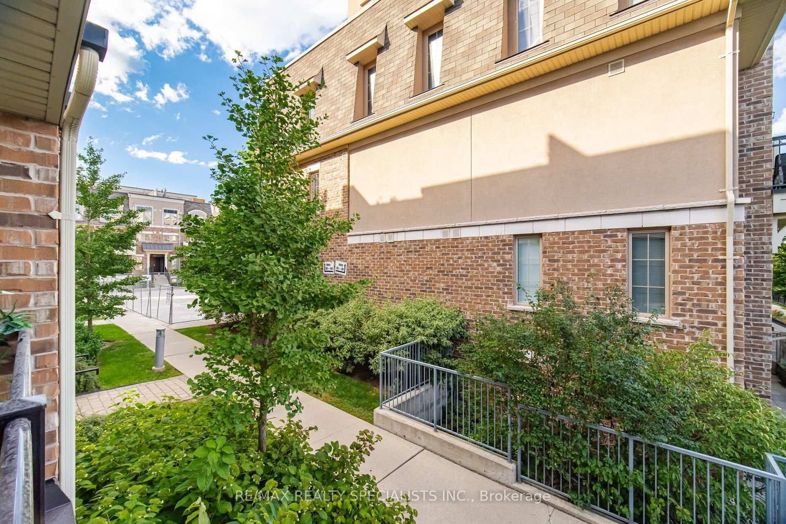2441 Greenwich Drive, Unit 66 thumbnail 35