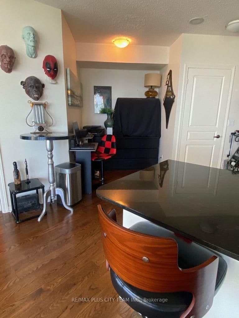 15 Legion Road, Unit 1108 thumbnail 4