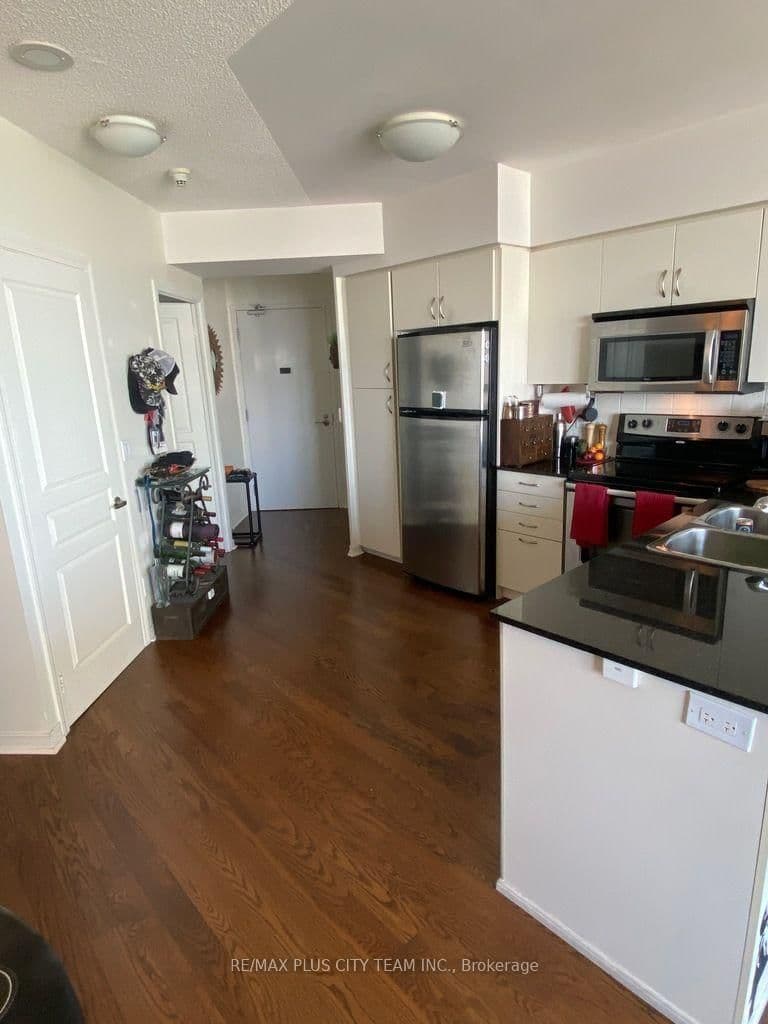 15 Legion Road, Unit 1108 thumbnail 8
