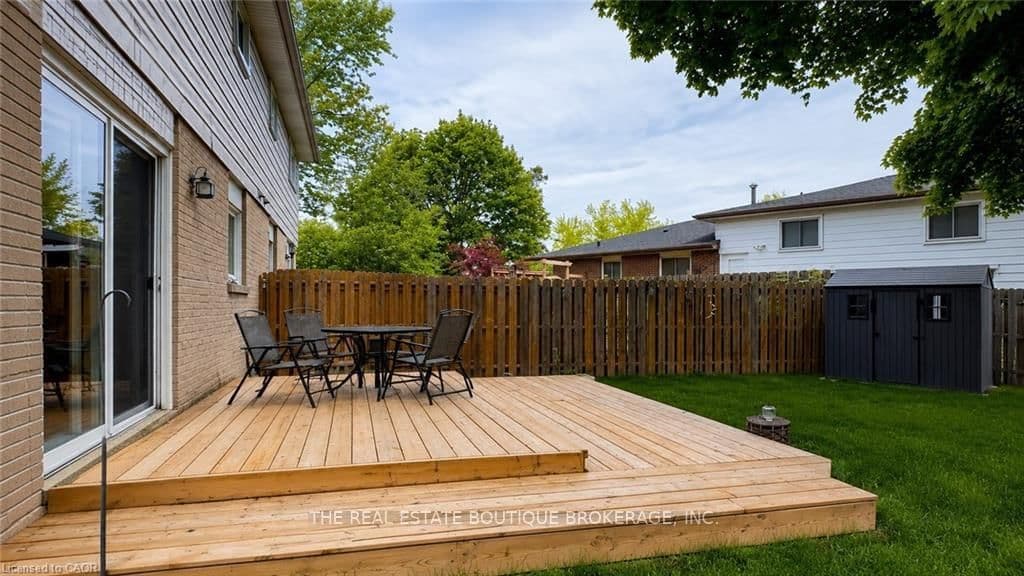 1345 Colonsay Drive thumbnail 32