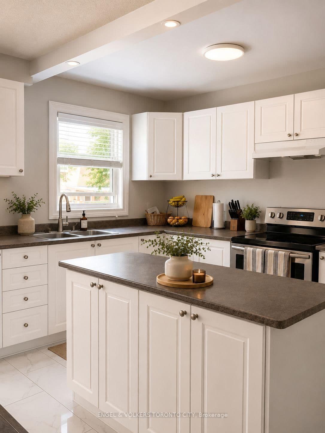 371 Bronte Street S, Unit 92 thumbnail 2