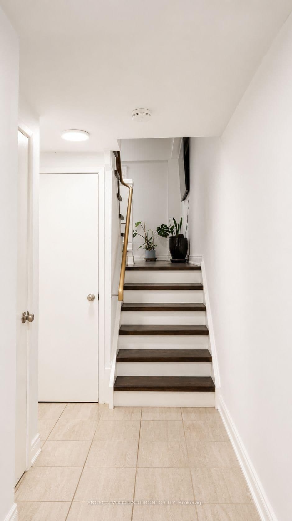 371 Bronte Street S, Unit 92 thumbnail 3