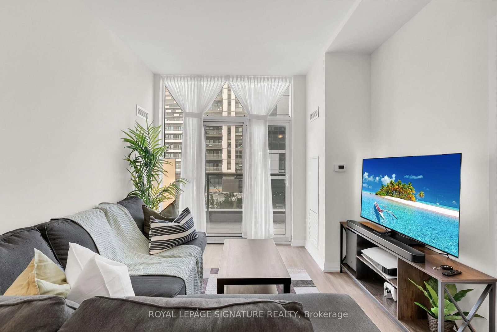 35 Watergarden Drive, Unit 218 thumbnail 10