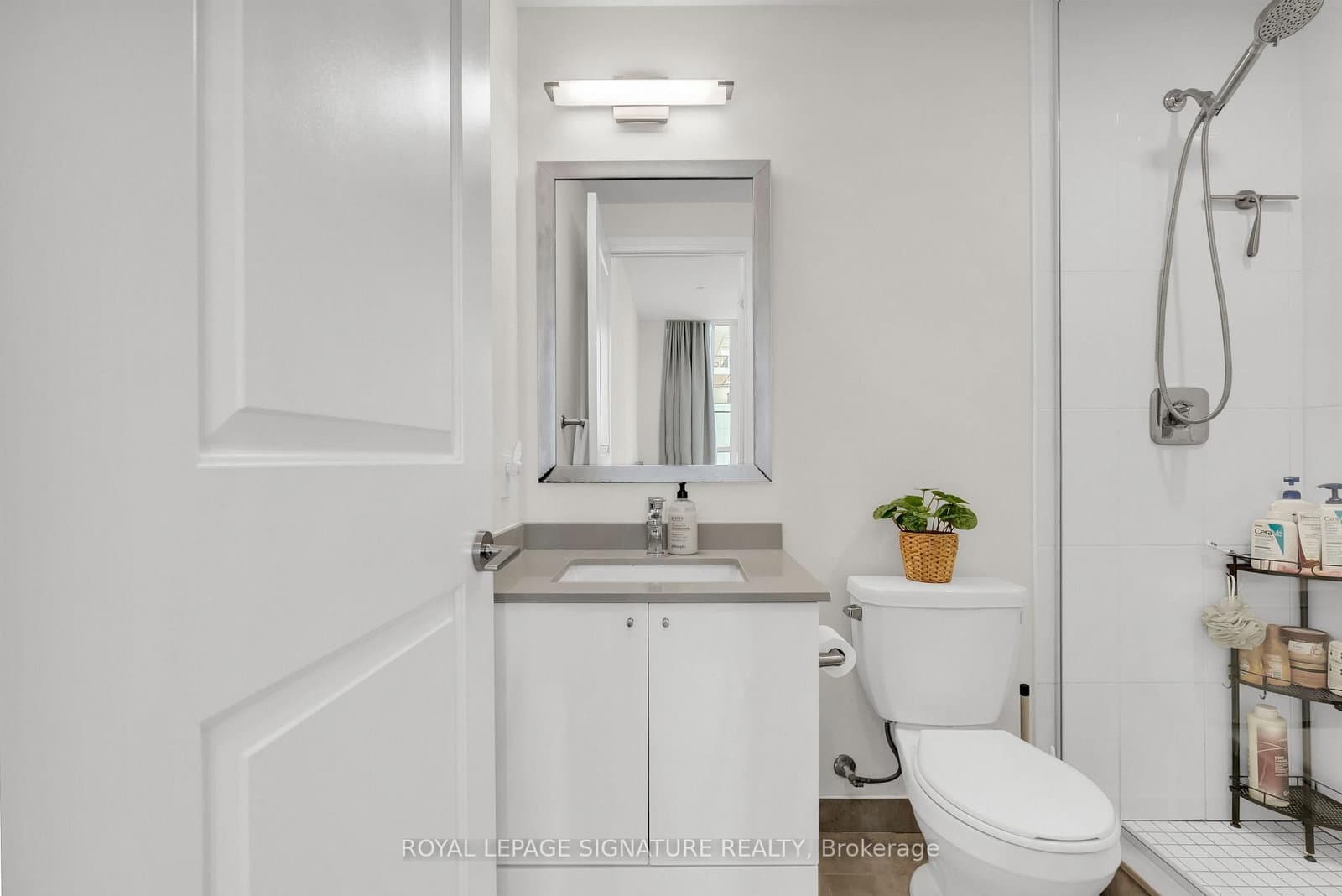 35 Watergarden Drive, Unit 218 thumbnail 16