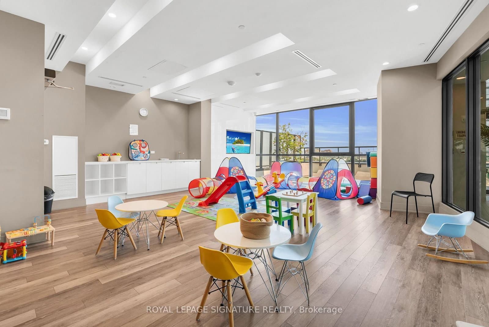 35 Watergarden Drive, Unit 218 thumbnail 28