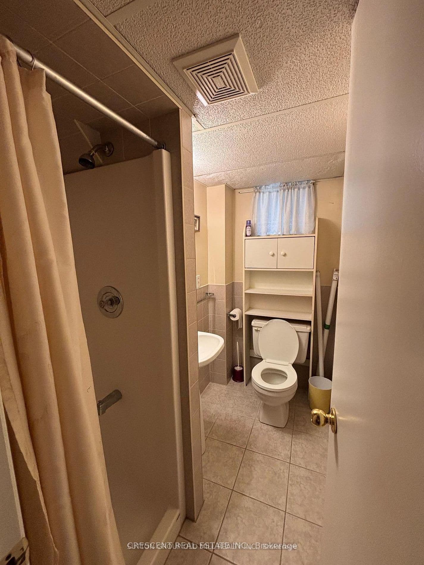 14 Claymore Drive, Unit LOWER thumbnail 8