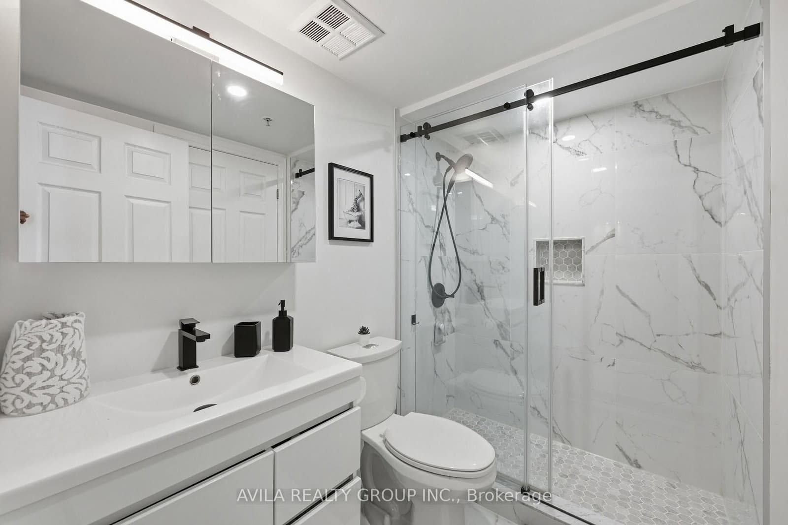 1460 Bishops Gate, Unit 203 thumbnail 8