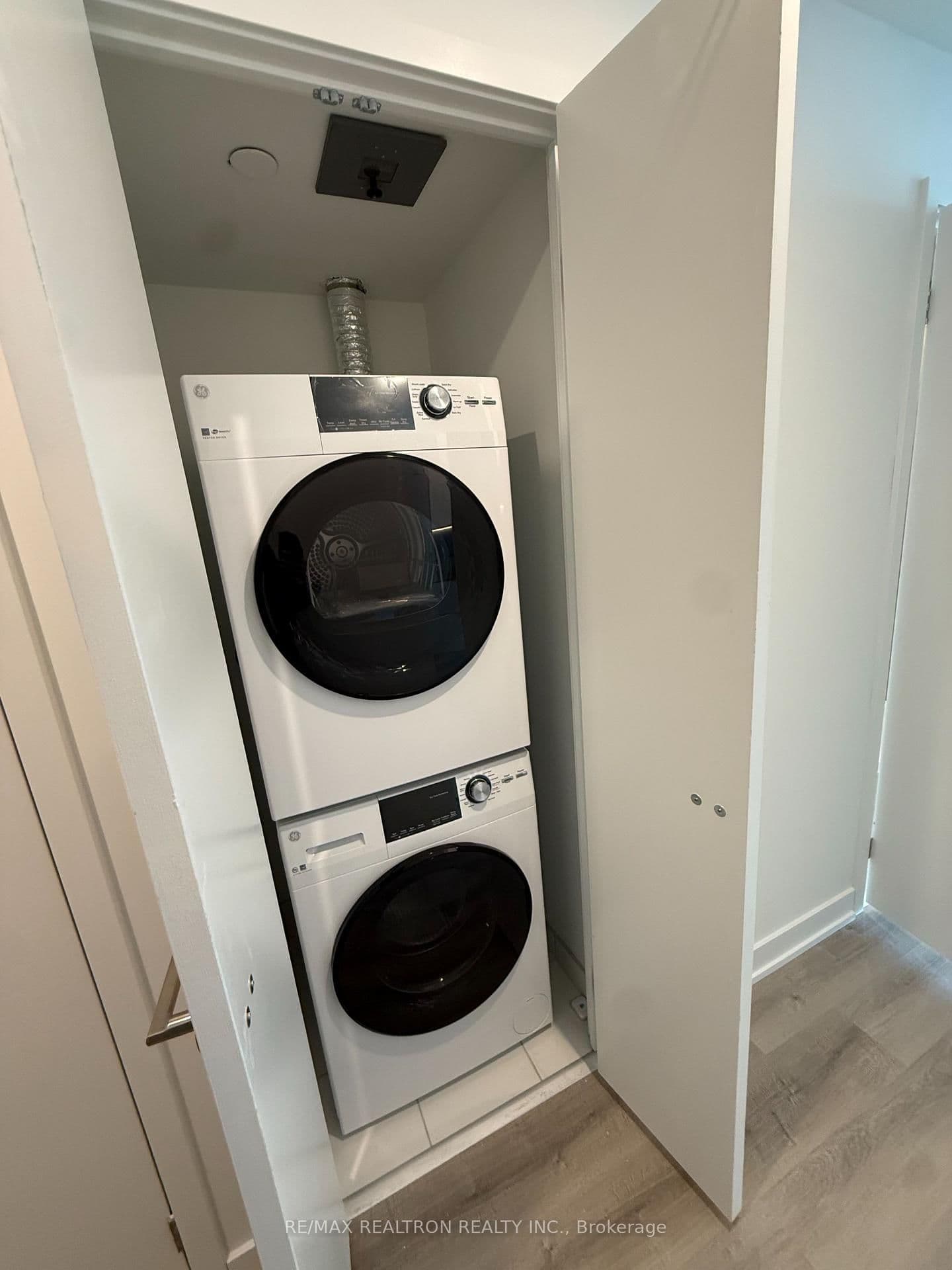 1 Fairview Road, Unit 2912 thumbnail 10