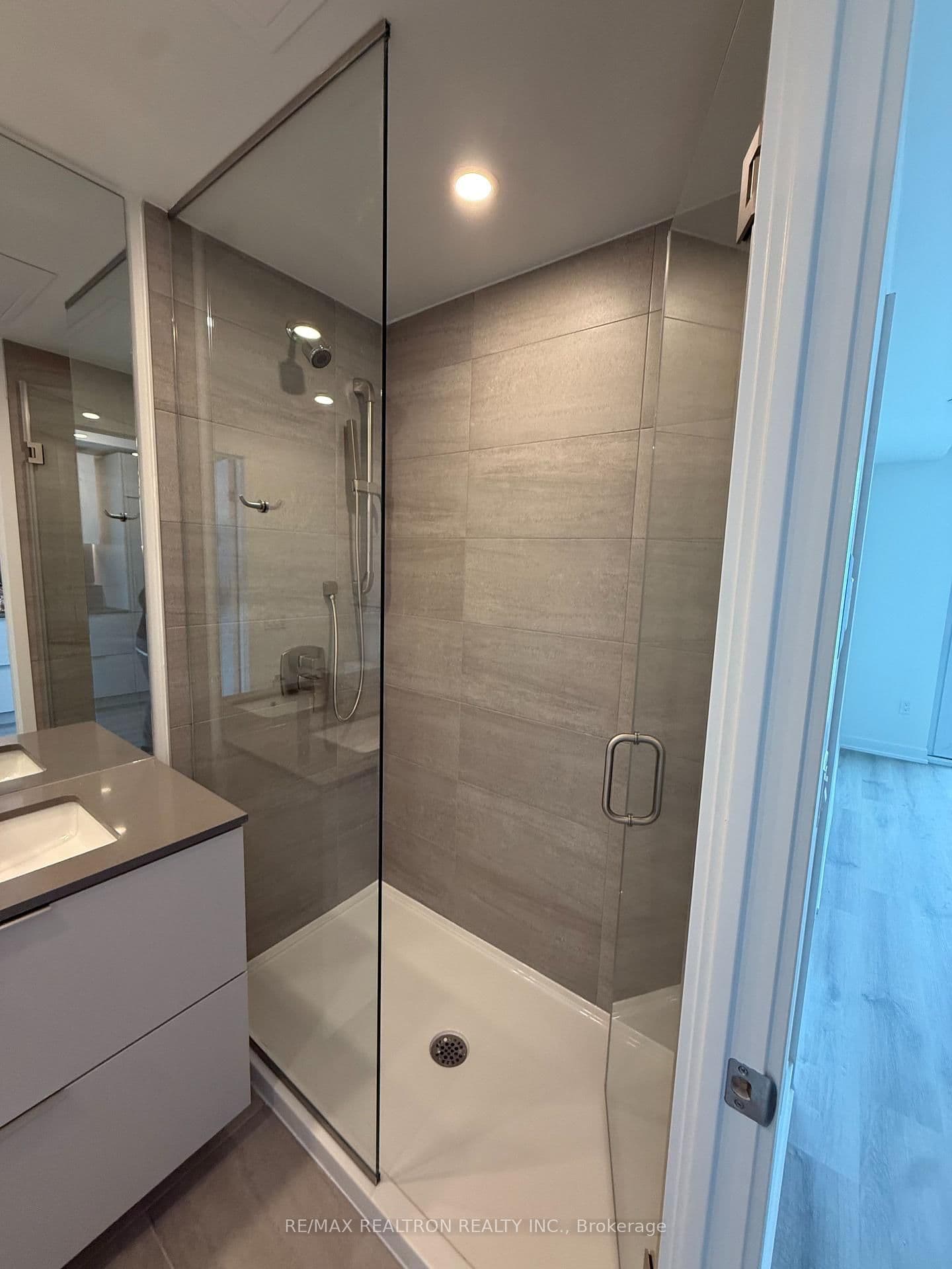 1 Fairview Road, Unit 2912 thumbnail 13