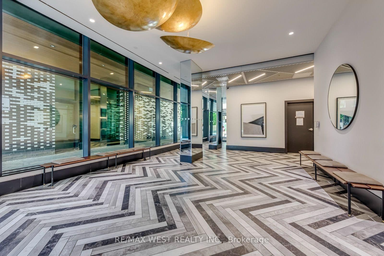 1808 St. Clair Avenue W, Unit 910 thumbnail 3