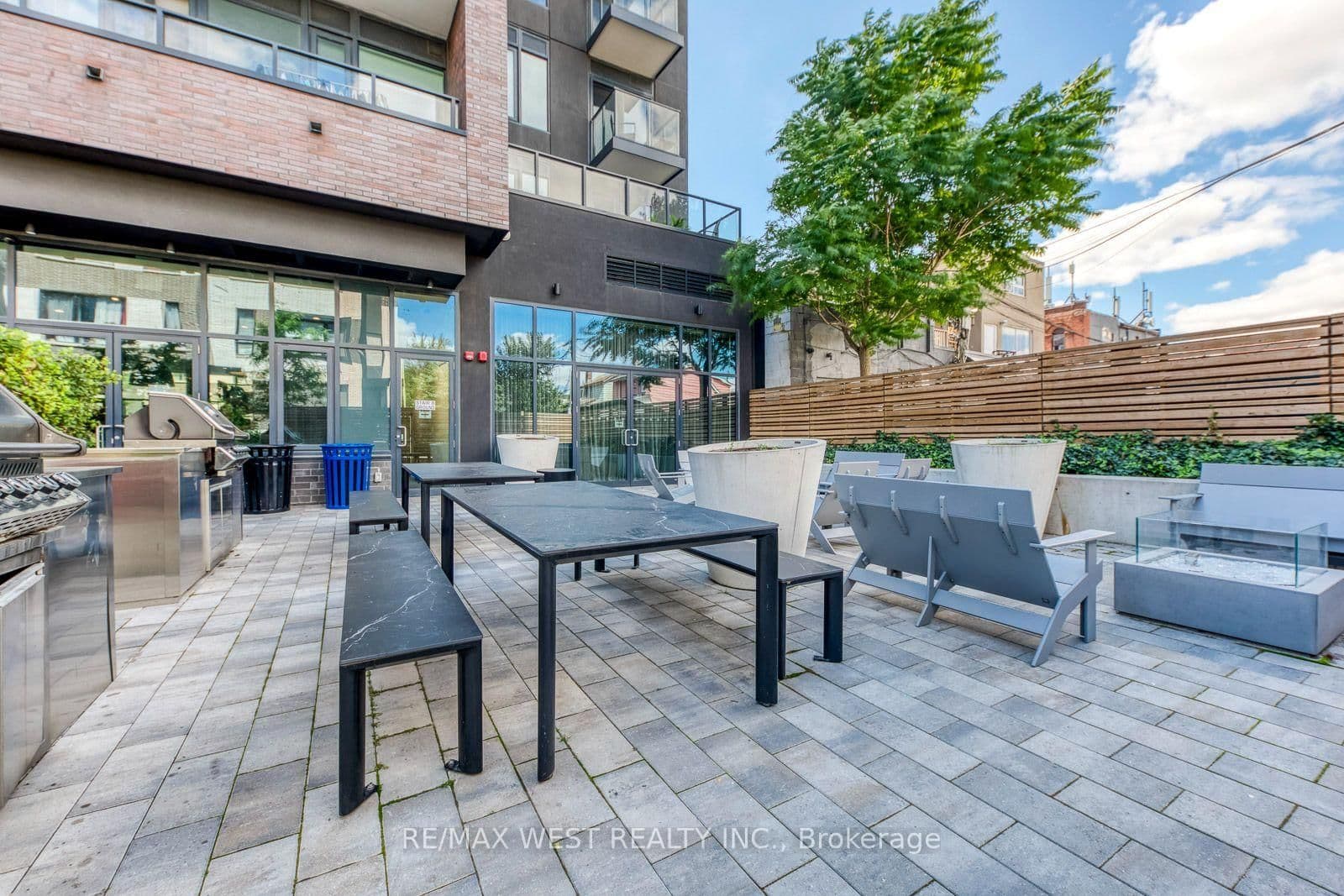 1808 St. Clair Avenue W, Unit 910 thumbnail 38