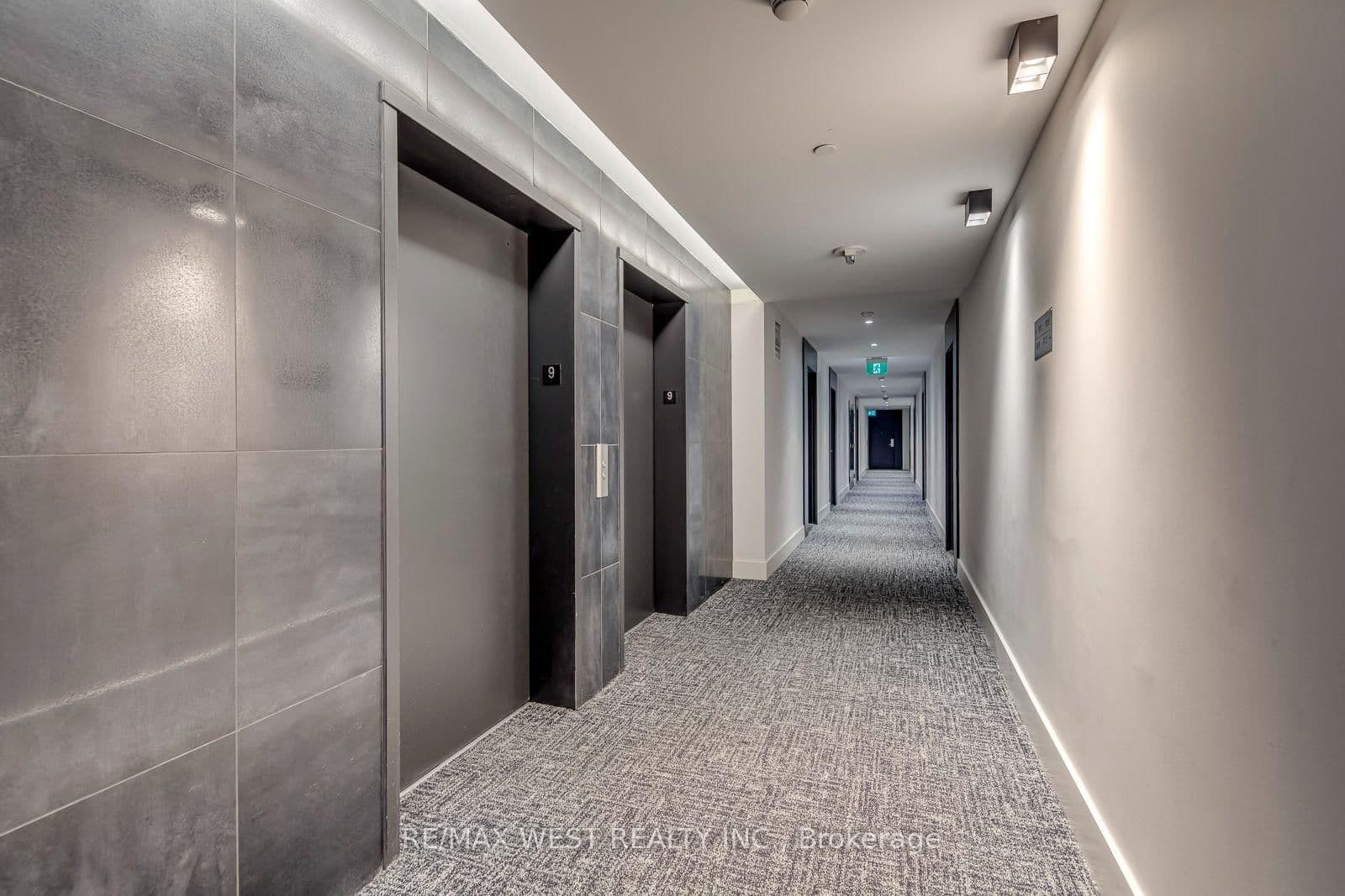 1808 St. Clair Avenue W, Unit 910 thumbnail 5