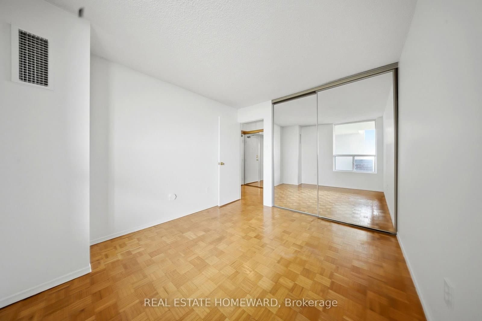 1515 Lakeshore Road E, Unit 1505 thumbnail 13