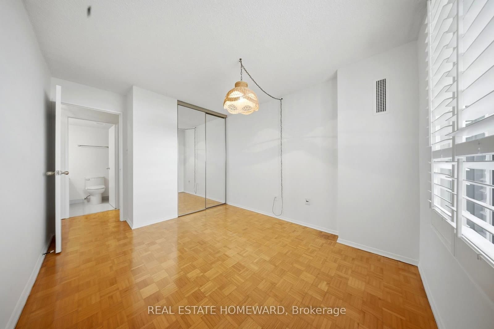 1515 Lakeshore Road E, Unit 1505 thumbnail 15