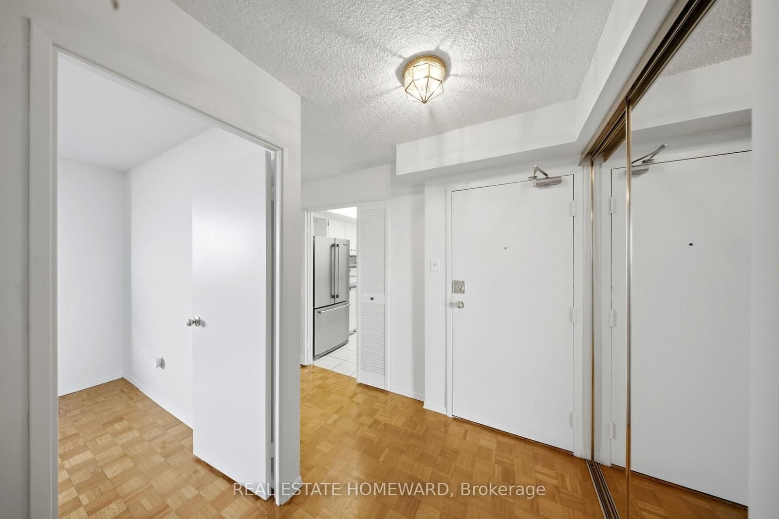 1515 Lakeshore Road E, Unit 1505 thumbnail 3