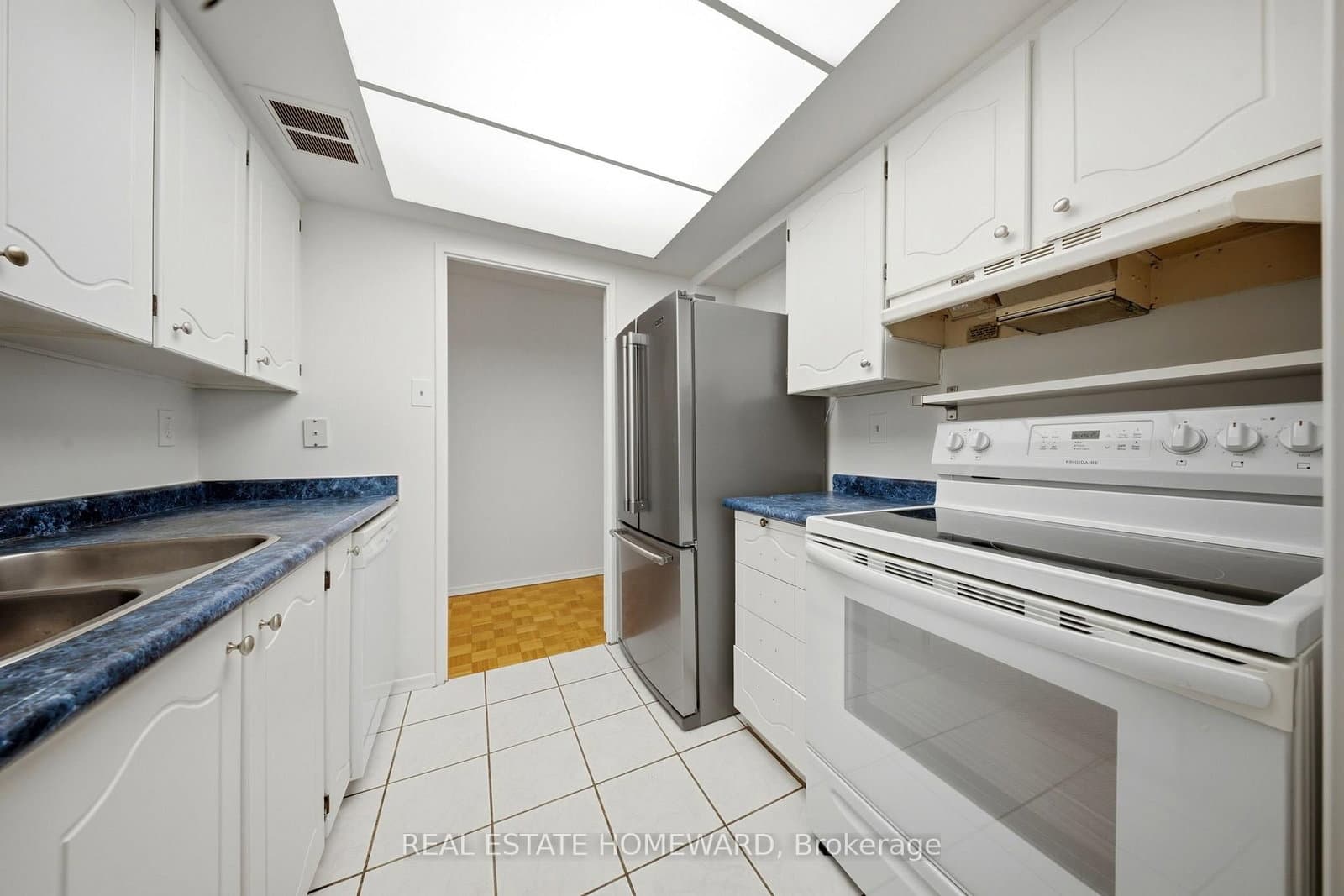 1515 Lakeshore Road E, Unit 1505 thumbnail 7