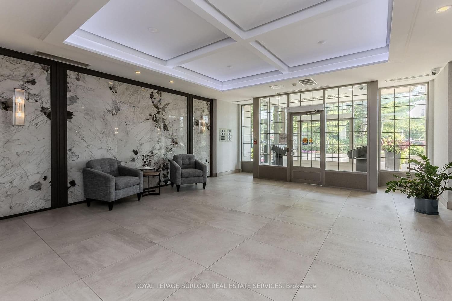 2325 Central Park Drive, Unit 709 thumbnail 6