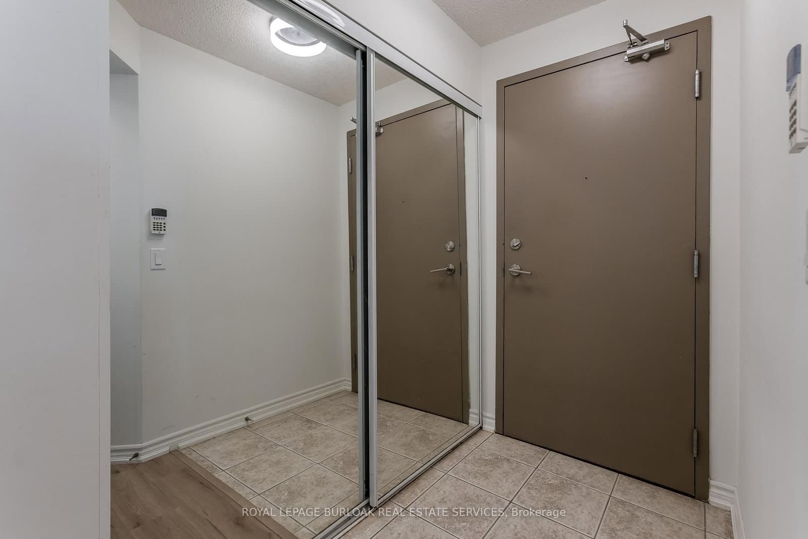 2325 Central Park Drive, Unit 709 thumbnail 8