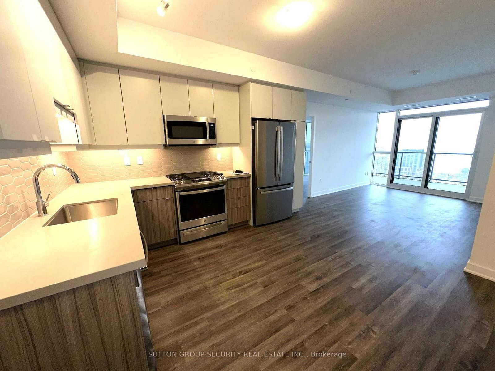 2007 James Street, Unit 1304 thumbnail 3