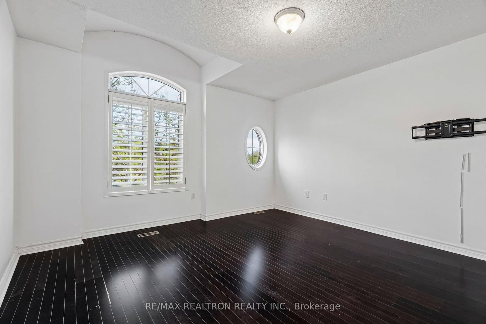 97 The Queensway, Unit 35 thumbnail 31