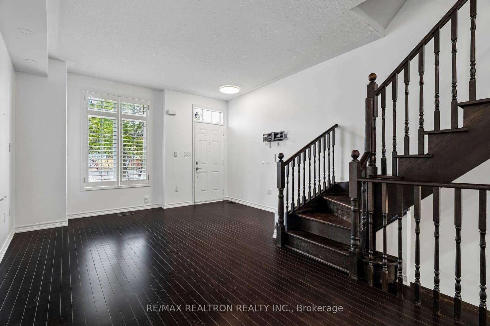 97 The Queensway, Unit 35 thumbnail 8