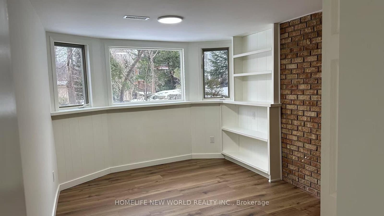 929 Clarkson Road S, Unit Basment thumbnail 10