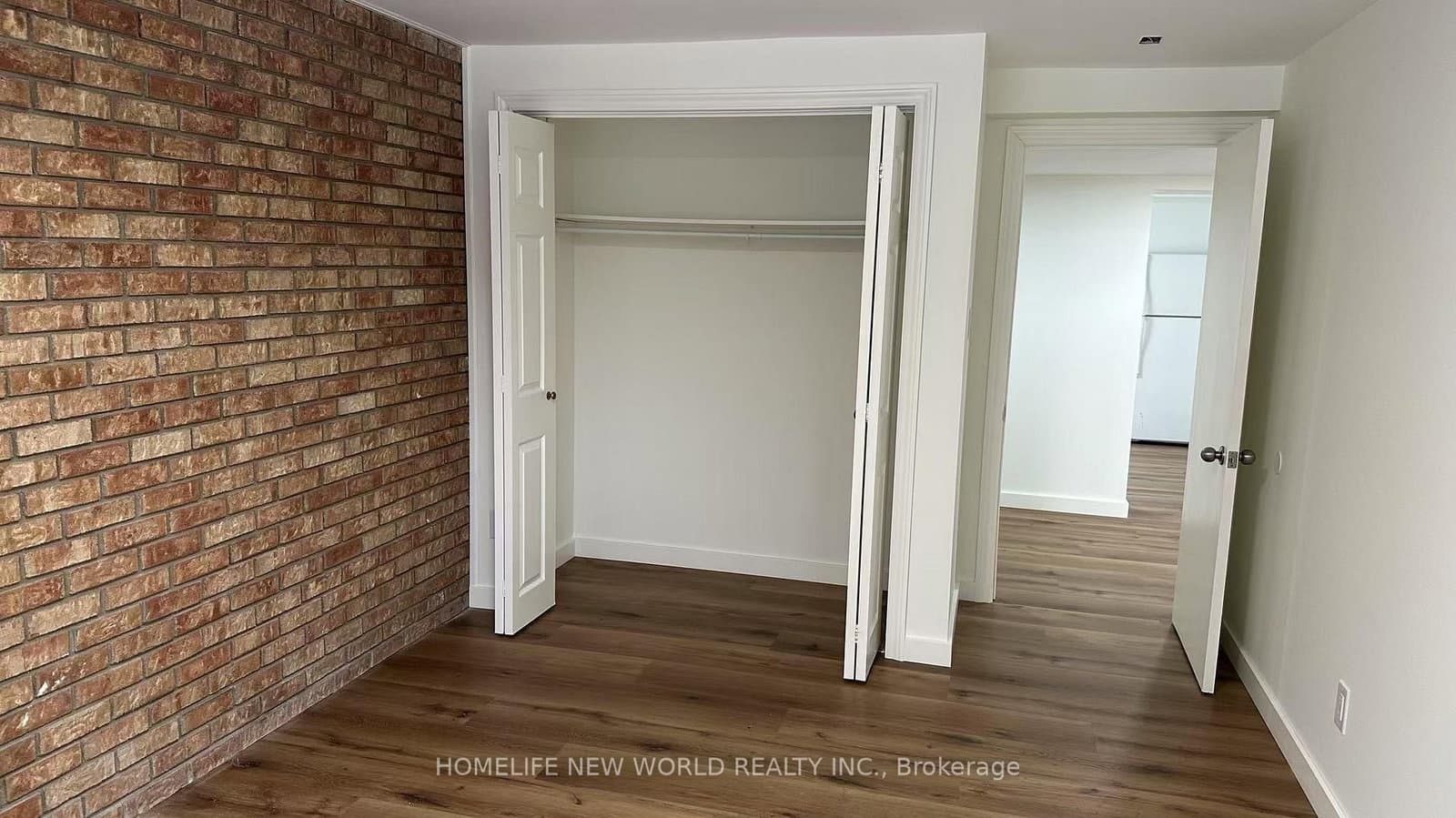 929 Clarkson Road S, Unit Basment thumbnail 11