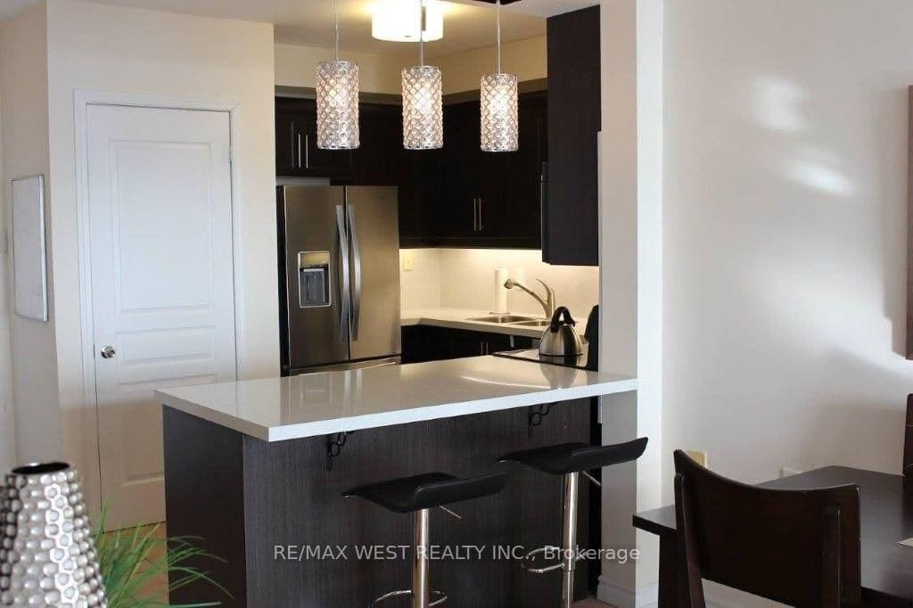 200 Burnhamthorpe Road E, Unit 1606 thumbnail 5
