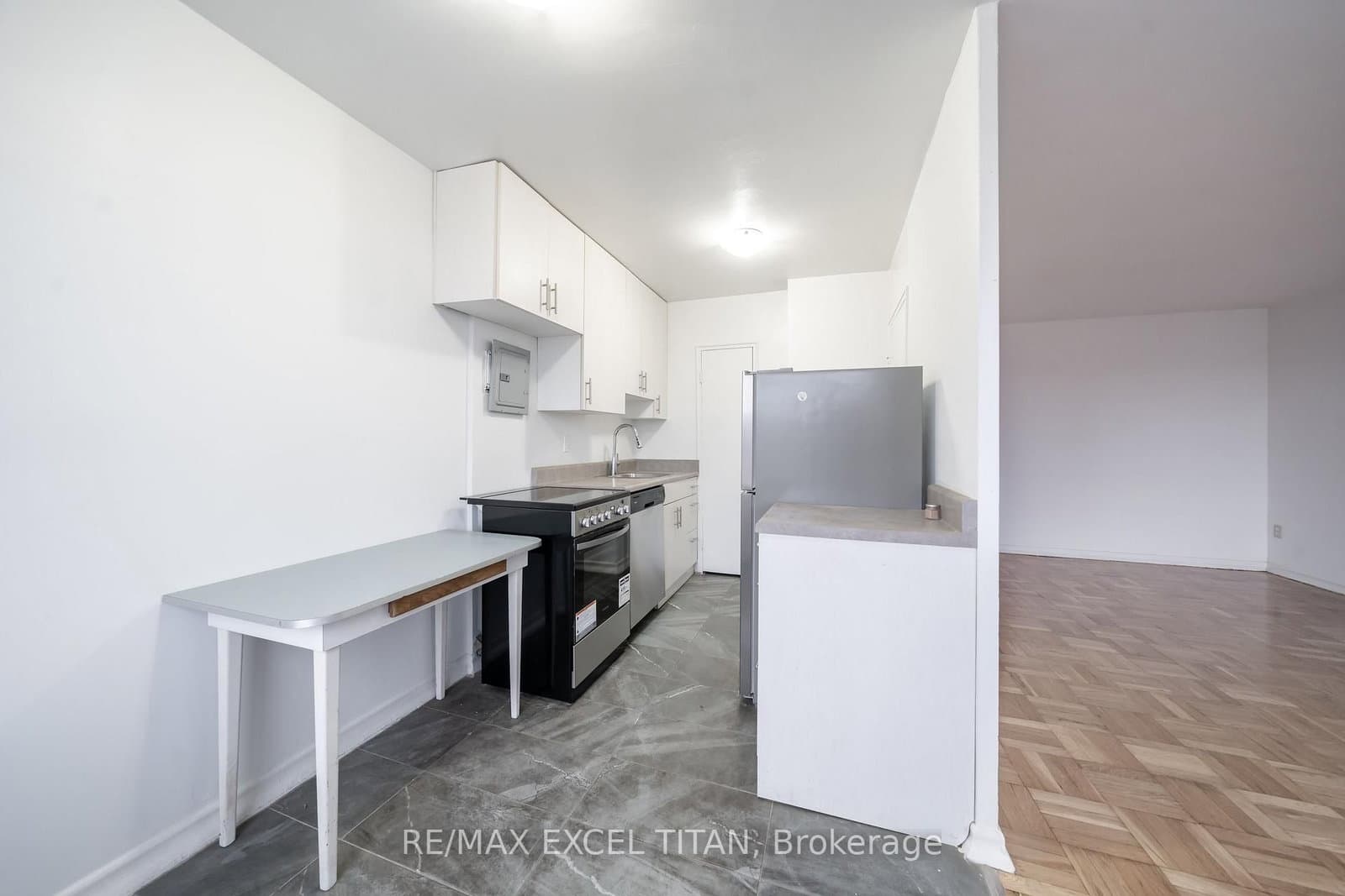 2507 Eglinton Avenue W, Unit 103 thumbnail 10