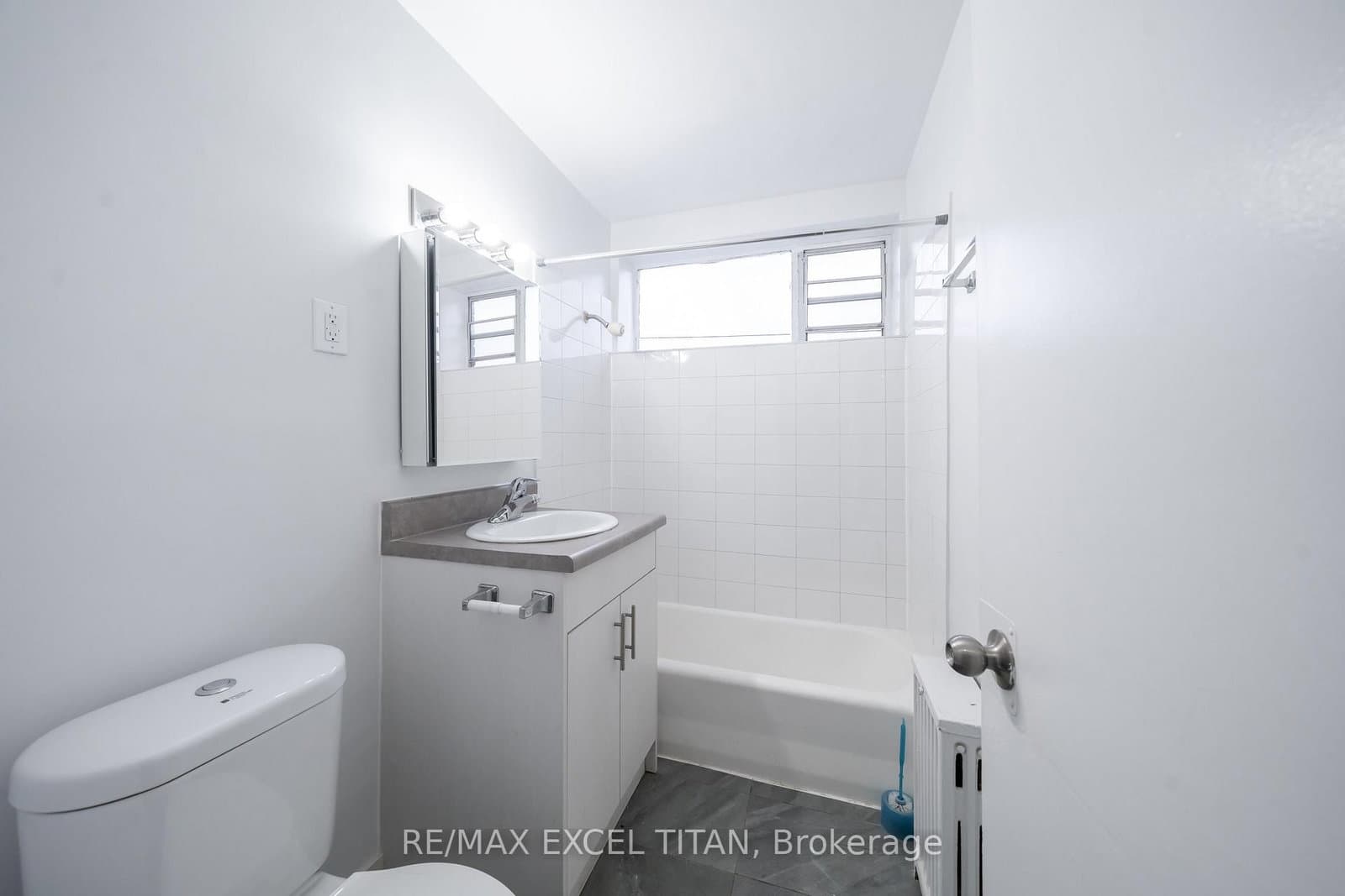 2507 Eglinton Avenue W, Unit 103 thumbnail 11