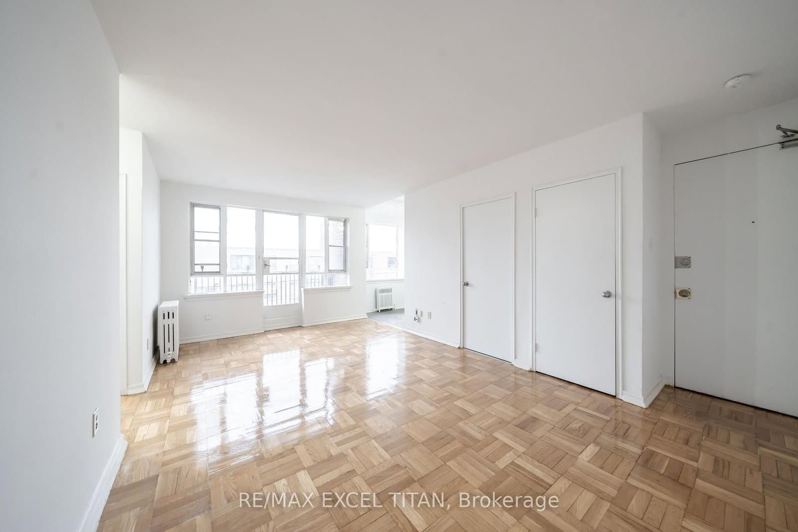 2507 Eglinton Avenue W, Unit 103 thumbnail 2