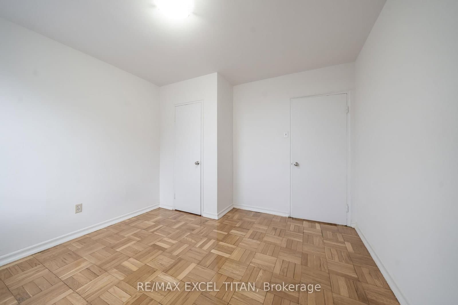 2507 Eglinton Avenue W, Unit 103 thumbnail 4