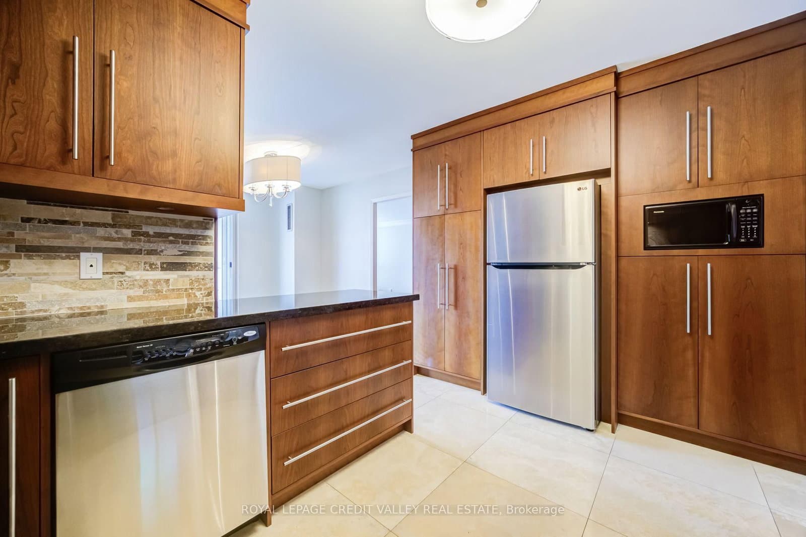 2287 Lake Shore Boulevard W, Unit 501 thumbnail 13