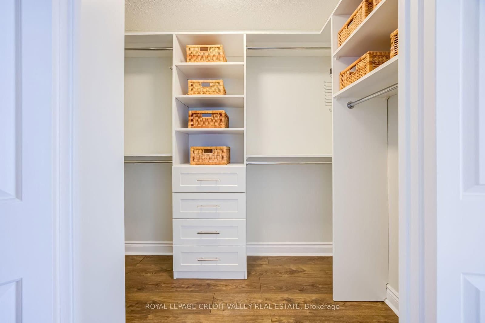 2287 Lake Shore Boulevard W, Unit 501 thumbnail 20