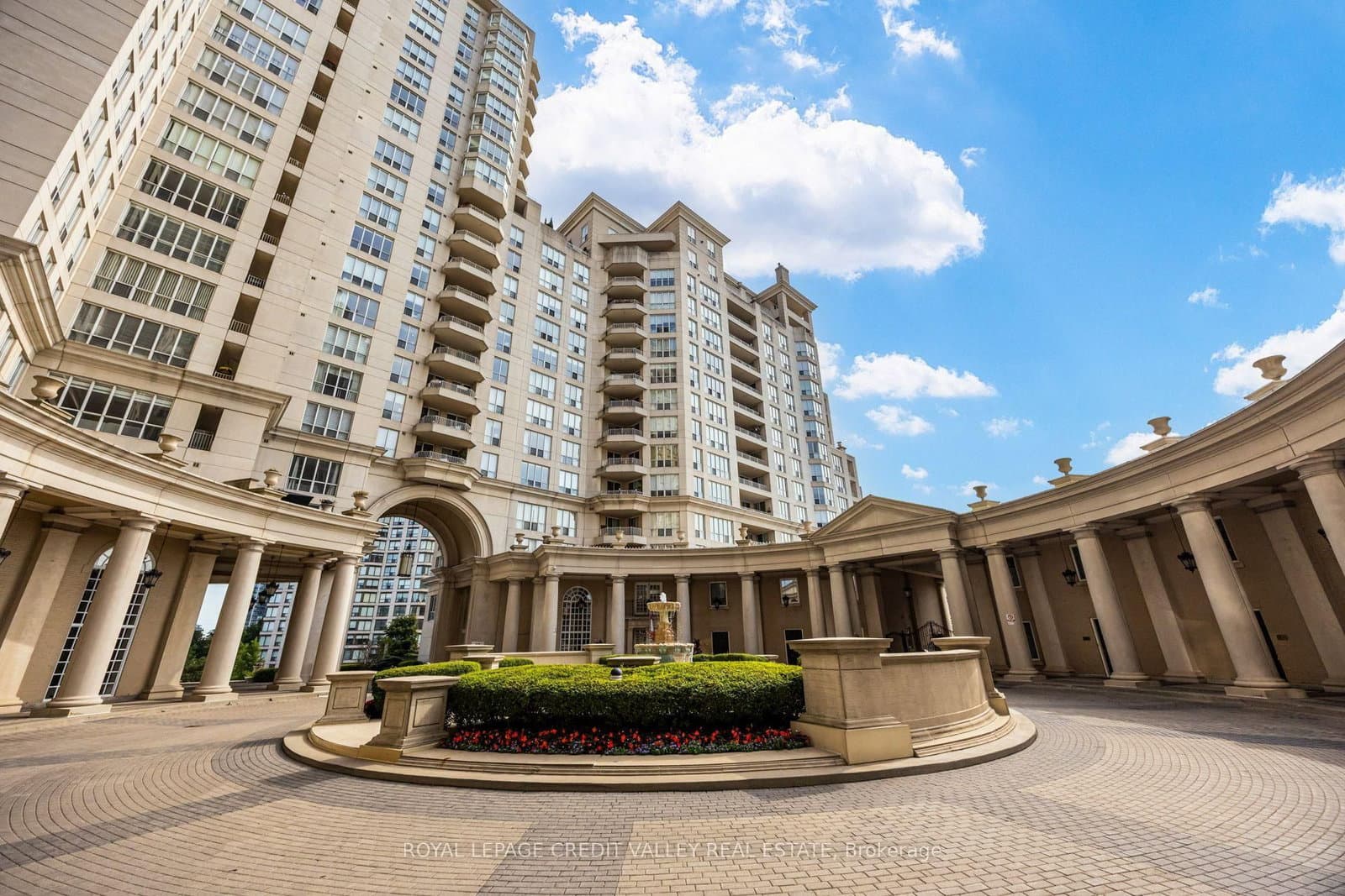 2287 Lake Shore Boulevard W, Unit 501 thumbnail 4