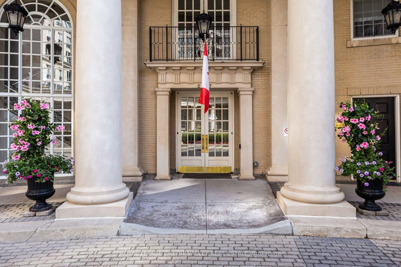 2287 Lake Shore Boulevard W, Unit 501 thumbnail 6