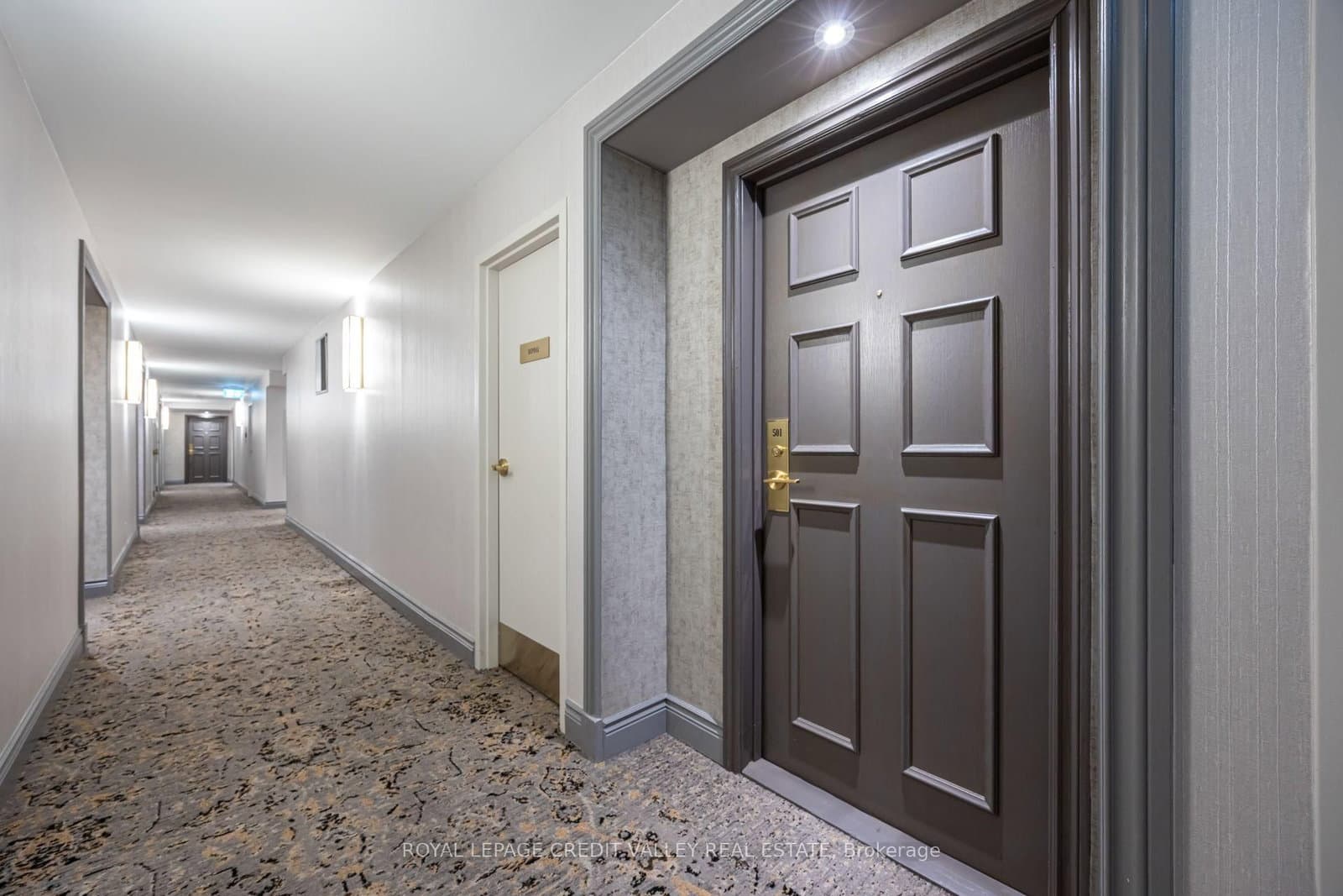 2287 Lake Shore Boulevard W, Unit 501 thumbnail 7