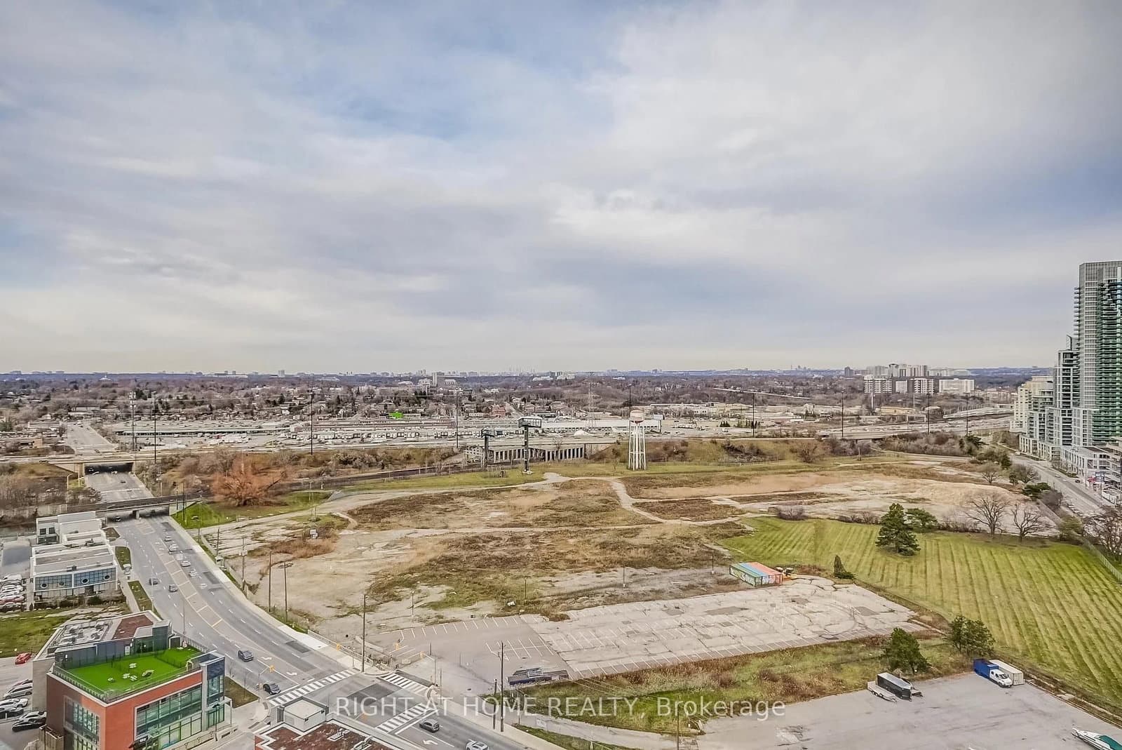 2212 Lake Shore Boulevard W, Unit 2710 thumbnail 18