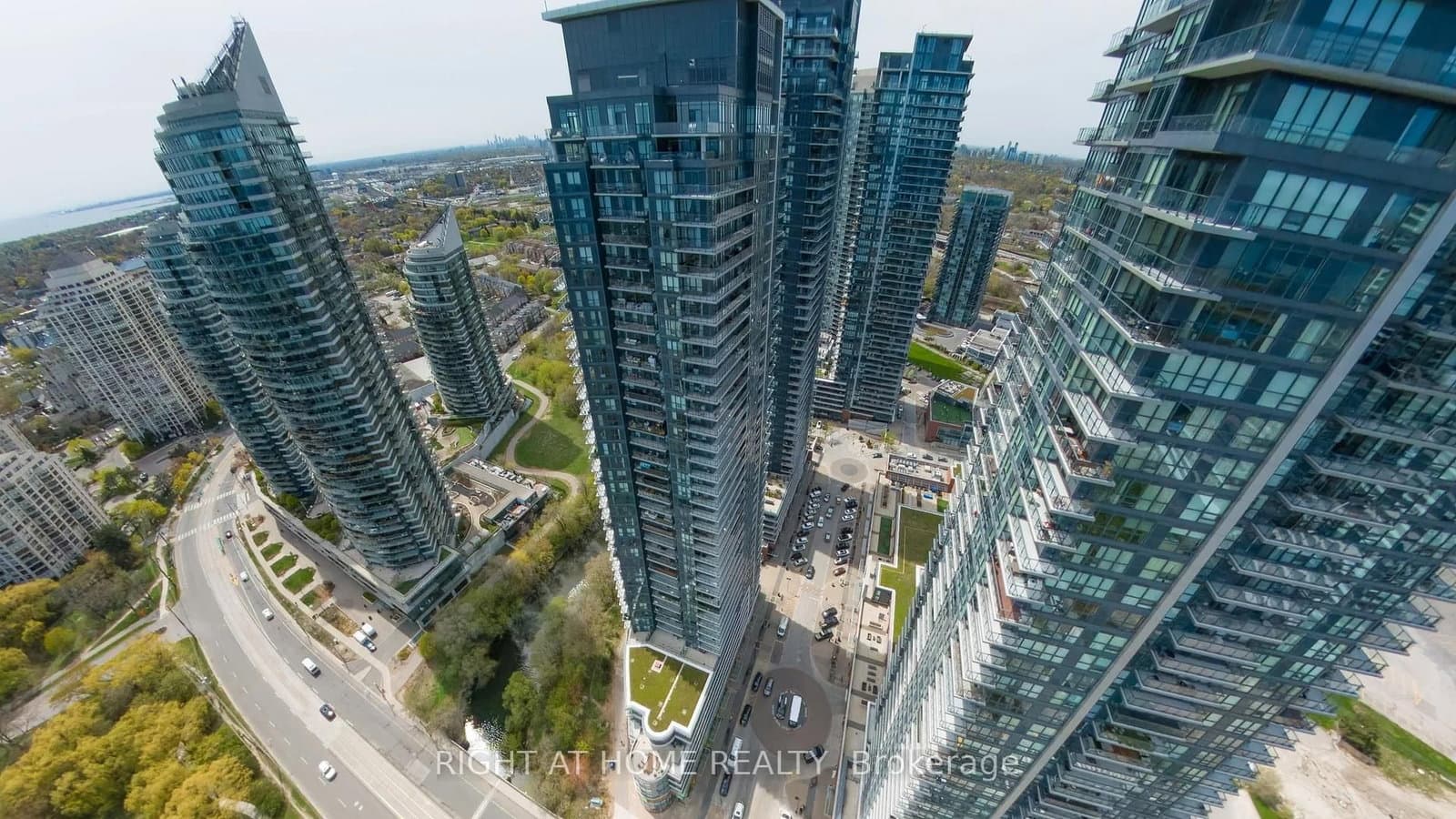 2212 Lake Shore Boulevard W, Unit 2710 thumbnail 22