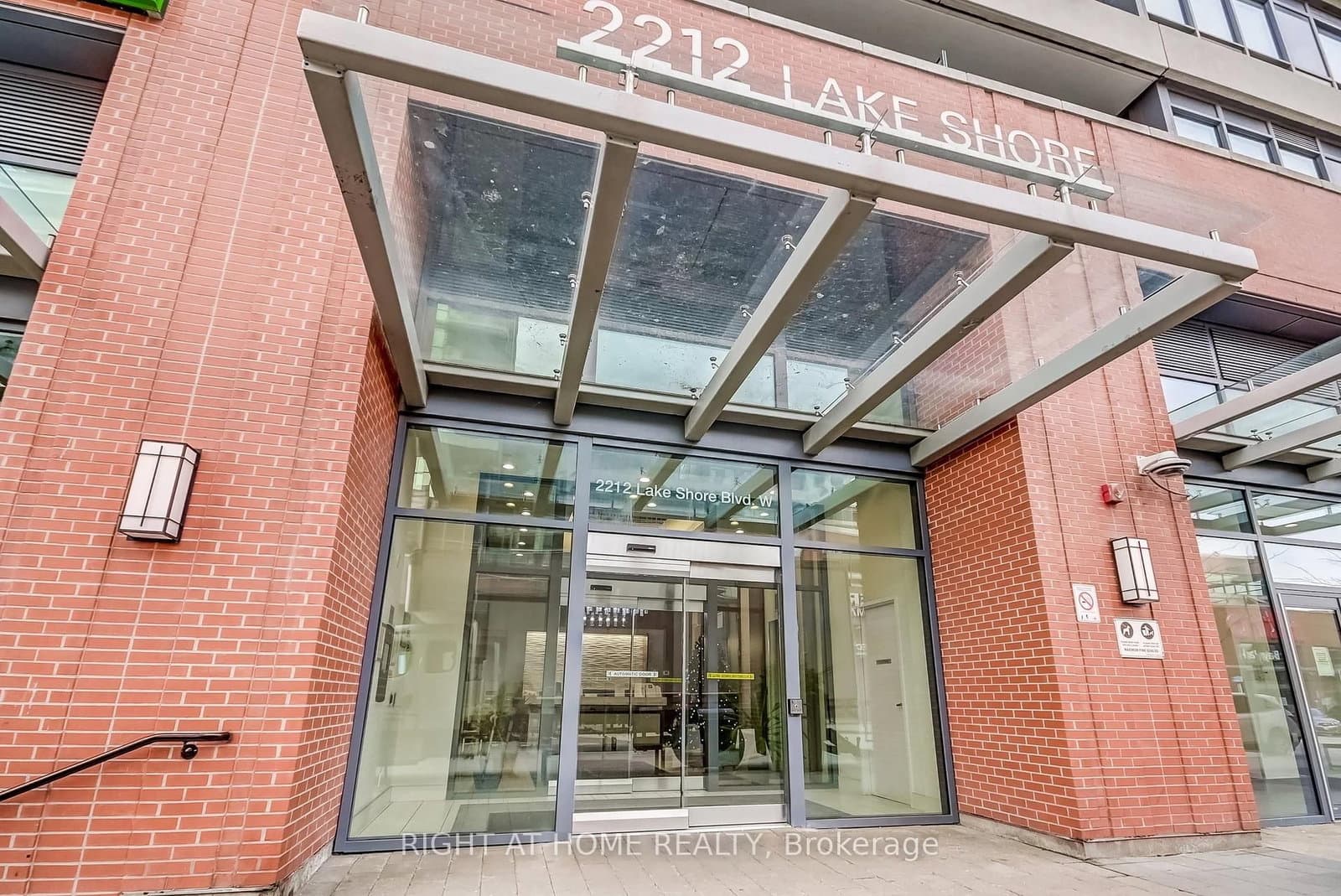 2212 Lake Shore Boulevard W, Unit 2710 thumbnail 24