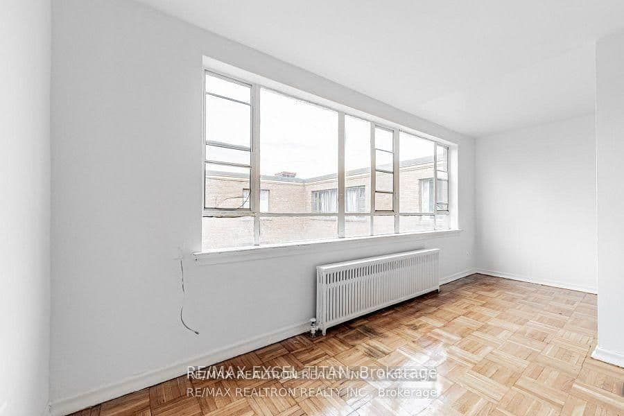 2515 Eglinton Avenue W, Unit G4 thumbnail 3