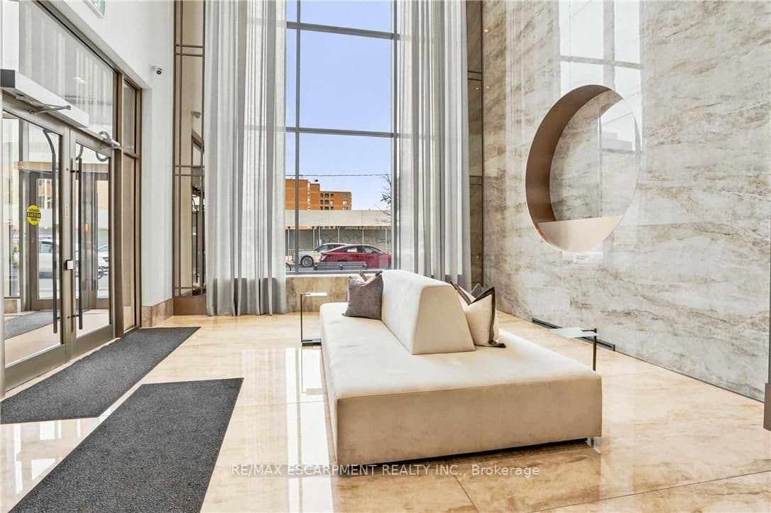 2007 JAMES Street, Unit 2004 thumbnail 8