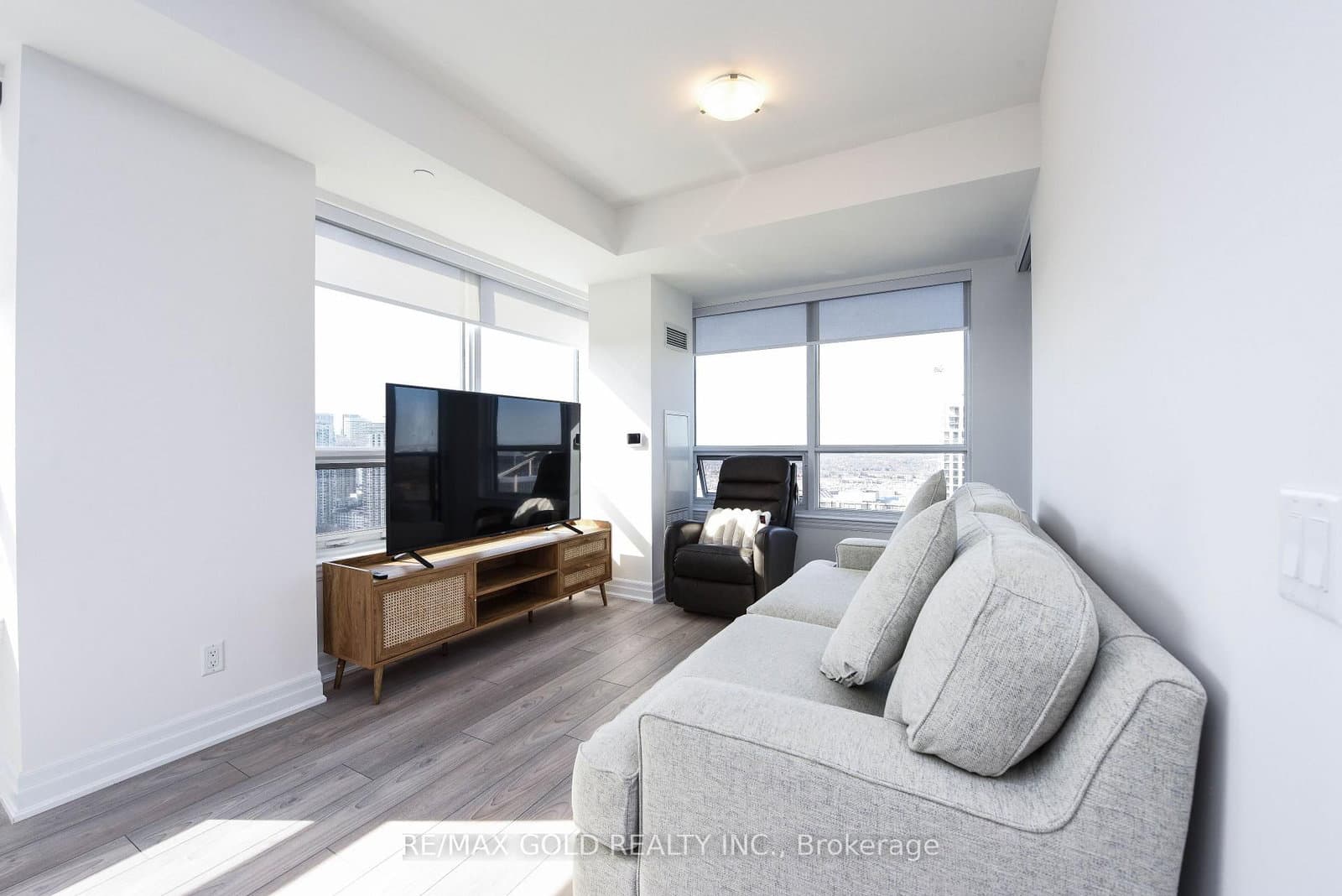 36 Elm Drive, Unit 3209 thumbnail 16