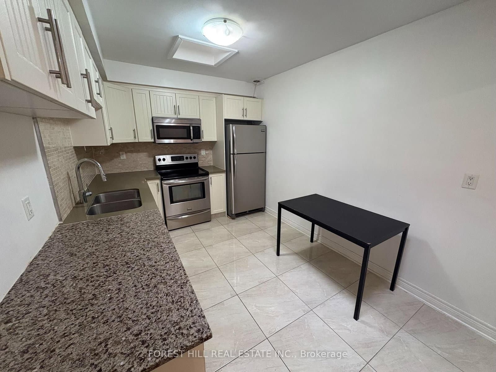 341 Lakeshore Road E, Unit 1 thumbnail 7