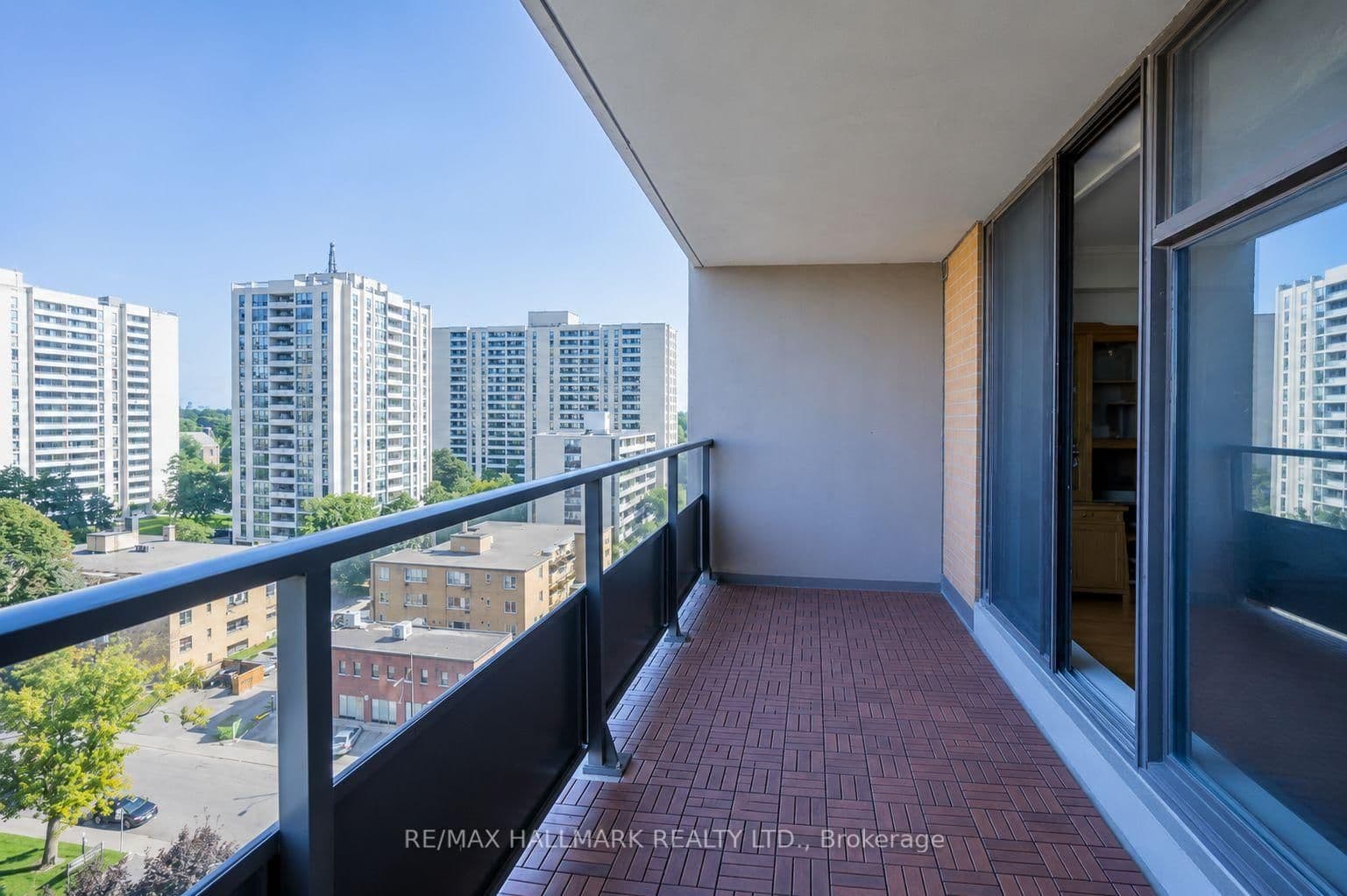 135 Marlee Avenue, Unit 1103 thumbnail 18