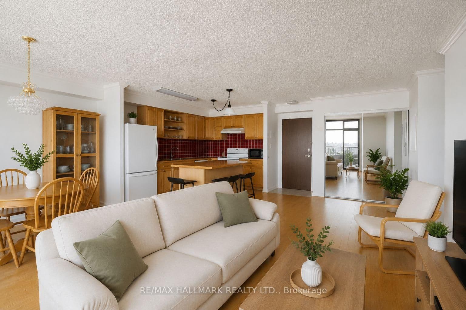 135 Marlee Avenue, Unit 1103 thumbnail 4