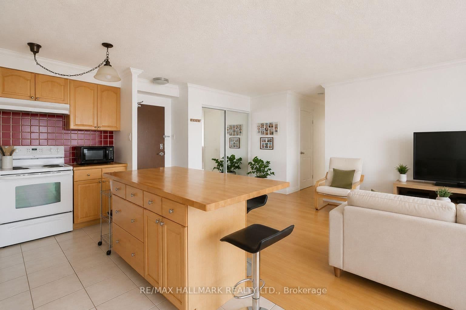 135 Marlee Avenue, Unit 1103 thumbnail 5