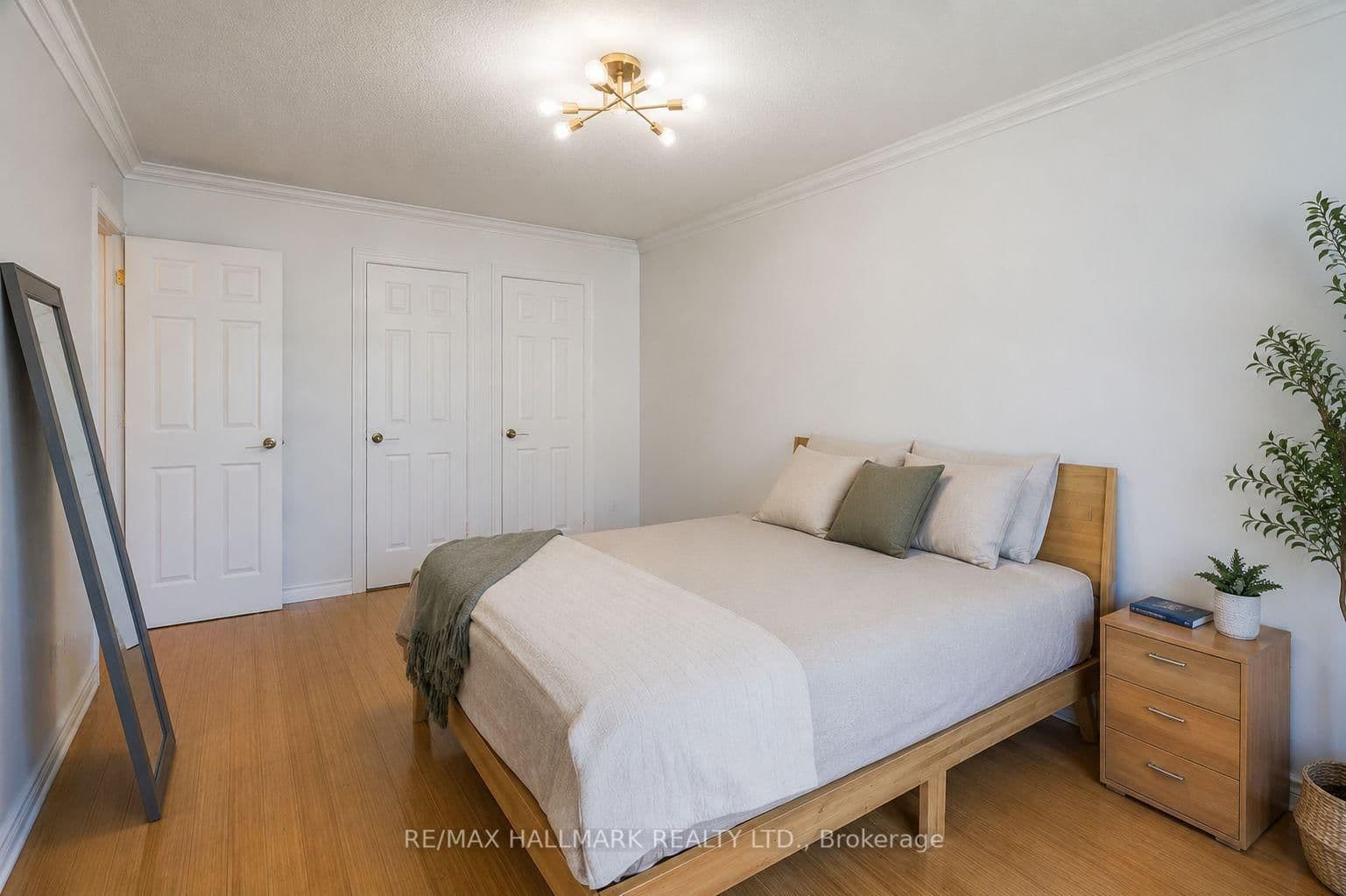 135 Marlee Avenue, Unit 1103 thumbnail 8